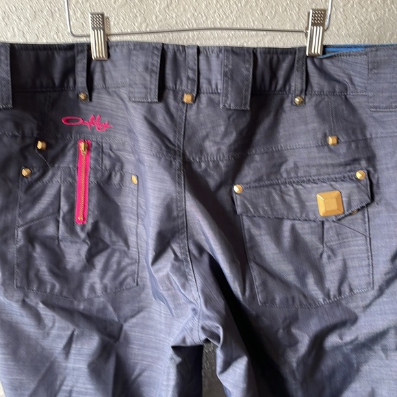 Oakley Thinsulate Gretchen Bleiler ski snowboard pants (IB-19) - Picture 10 of 16